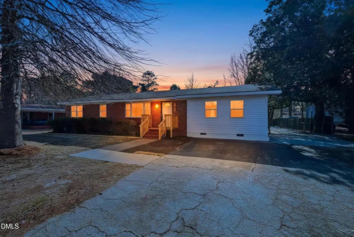 102 Sunset Avenue, Smithfield, NC 27577 - Image #1