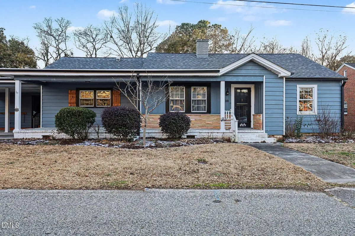 210 E Holt Street, Smithfield, NC 27577 - #1