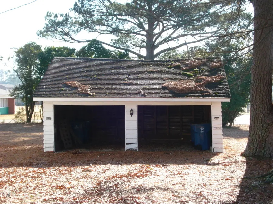 202 N Wayne Avenue, Dunn, NC 28334 - #3