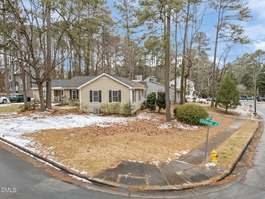 5916 Applewood Lane, Raleigh, NC 27609 - Image #2