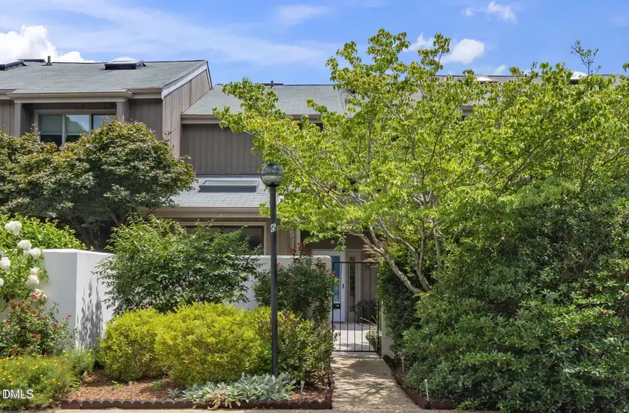 6 Weybridge Place, Chapel Hill, NC 27517 - #2