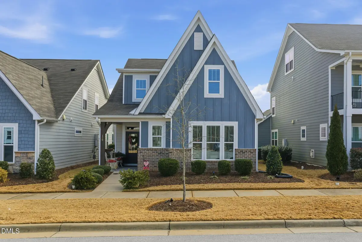129 Steepridge Lane, Holly Springs, NC 27540 - Image #1