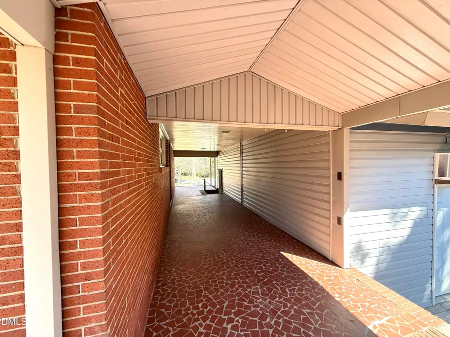 106 Carolina Avenue, Williamston, NC 27892 - #3