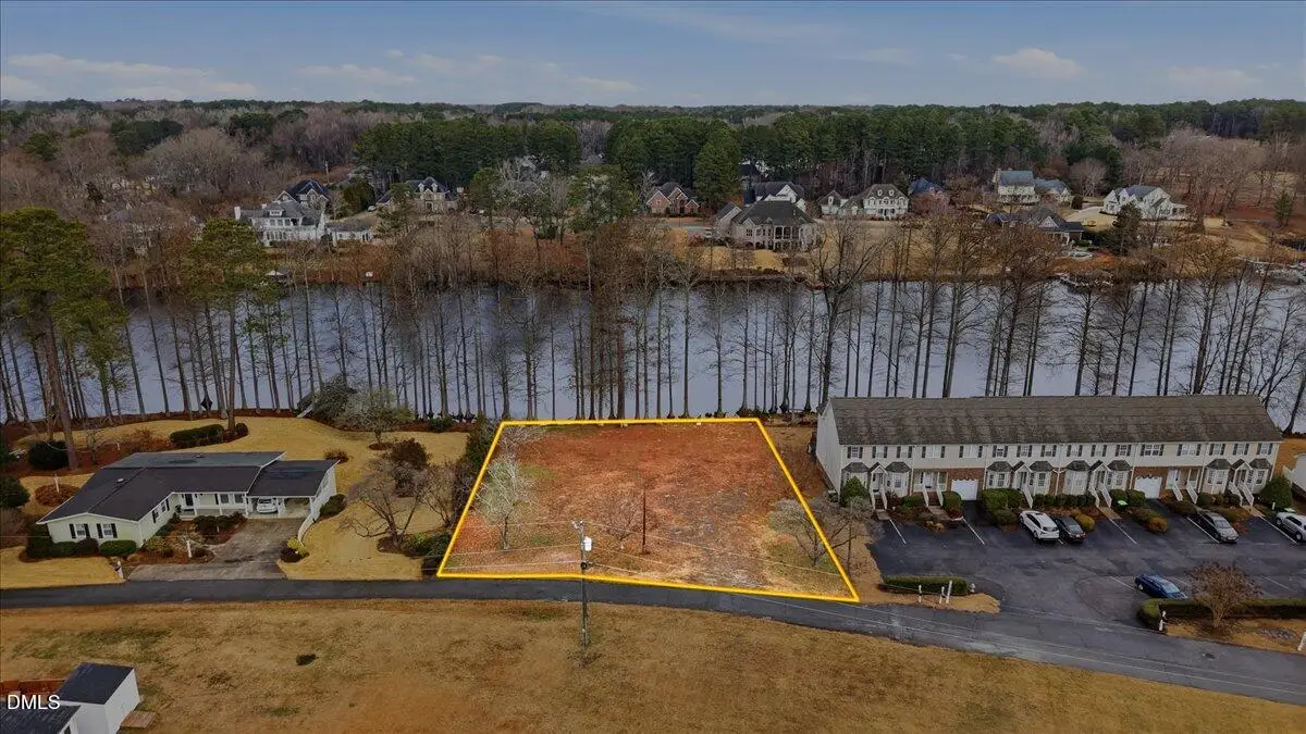 1100 S Lakeside Drive, Four Oaks, NC 27524 - #1