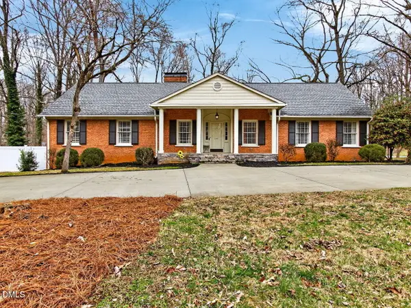 1901 Bramblewood Trail, Pfafftown, NC 27040