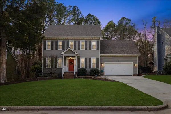 203 Perry Creek Drive, Chapel Hill, NC 27514