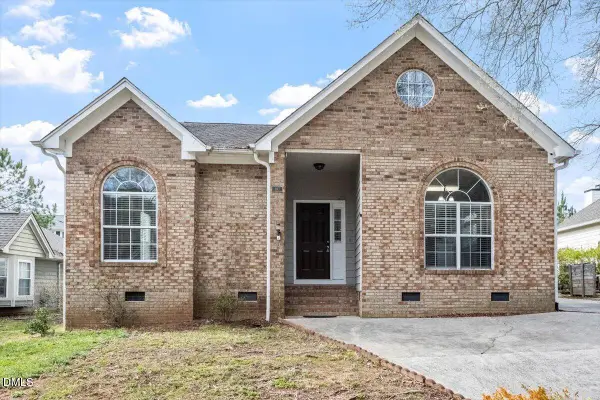 107 Covington Drive, Chapel Hill, NC 27514