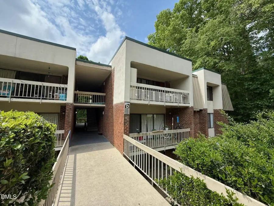 500 Umstead Drive #Unit 208, Chapel Hill, NC 27516 - #2