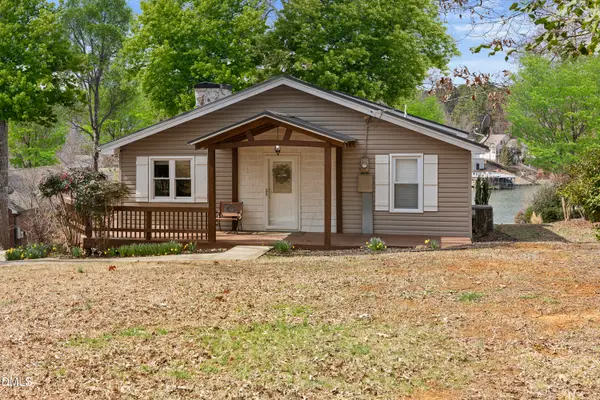 650 Shoreline Drive, New London, NC 28127