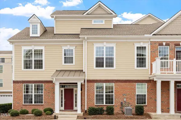 10530 Sablewood Drive #215, Raleigh, NC 27617