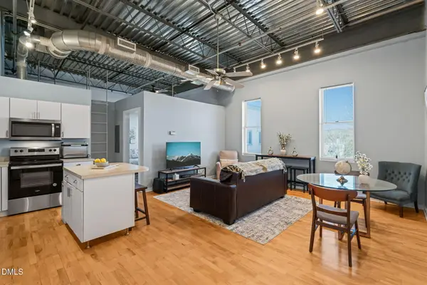 700 Market Street #Unit 215, Chapel Hill, NC 27516