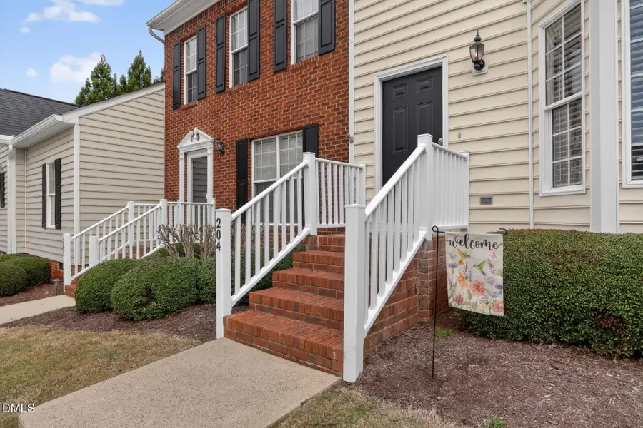 204 Knightsborough Way, Apex, NC 27502 - #2