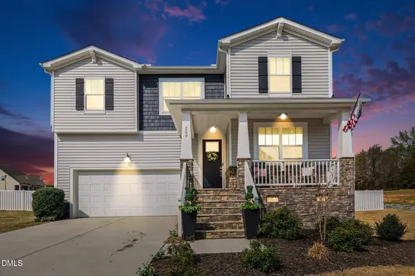 209 Fast Pitch Lane, Four Oaks, NC 27524