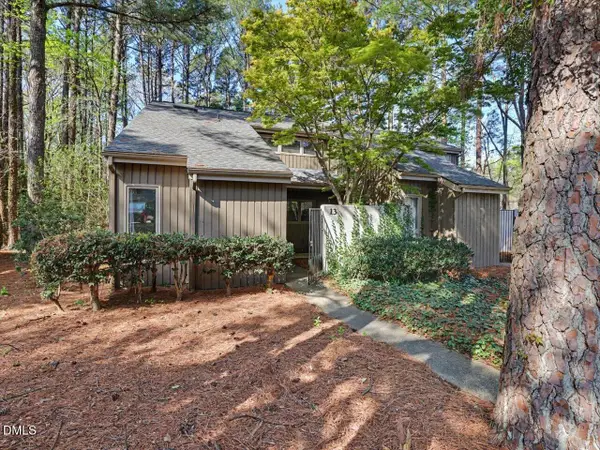 13 Vauxhall Place, Chapel Hill, NC 27517