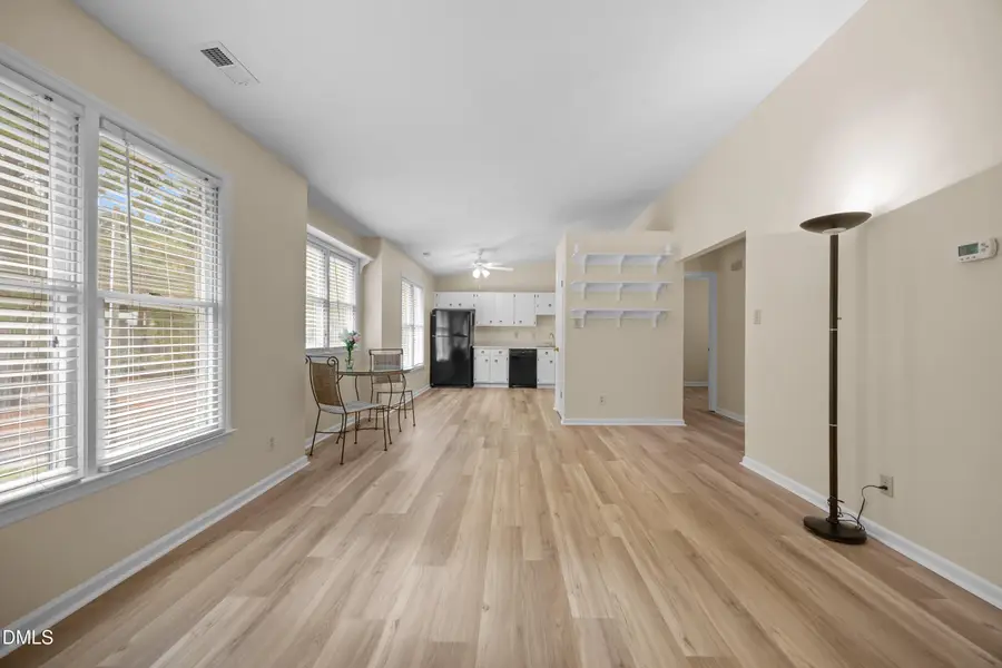 121 Westview Drive #Apt 16, Carrboro, NC 27510 - #2