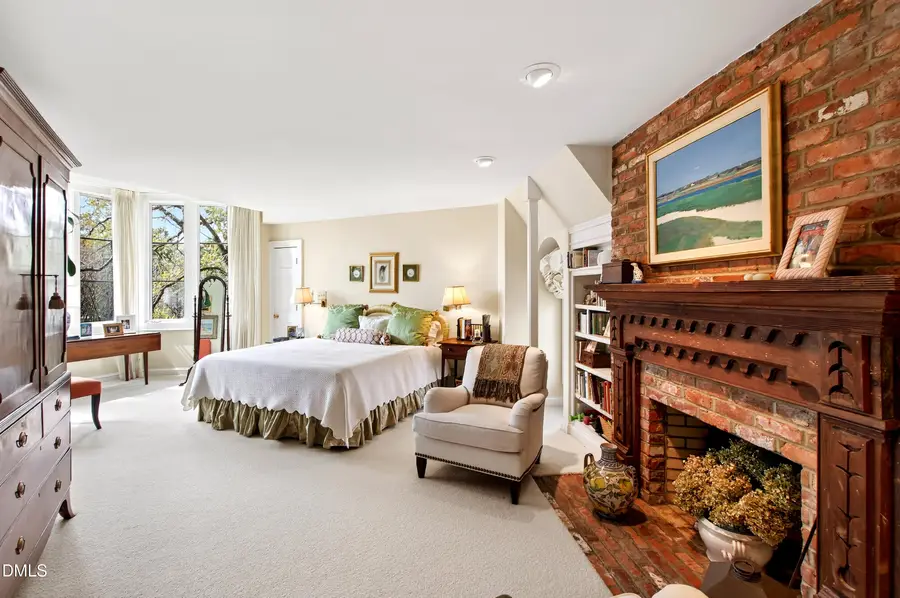 223 Hillcrest Circle, Chapel Hill, NC 27514 - #3