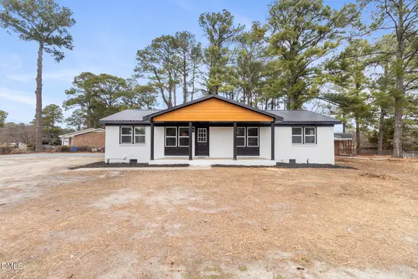 804 NW Lakecrest Drive, Fayetteville, NC 28301