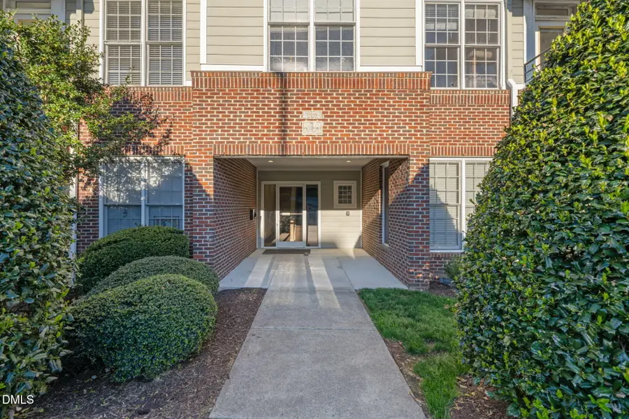 524 Aberdeen Drive #Apt 205, Chapel Hill, NC 27516 - #2