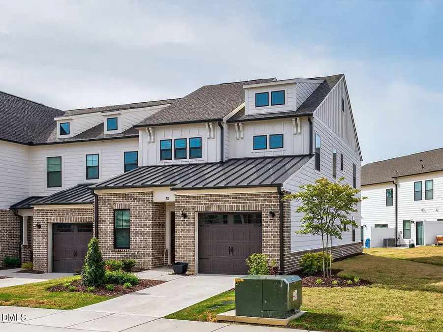 38 N District Avenue, Clayton, NC 27527 - #2