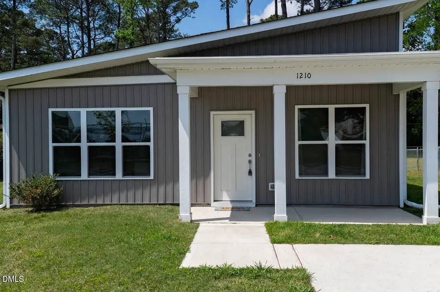 1210 S 2nd Street, Smithfield, NC 27577 - #2