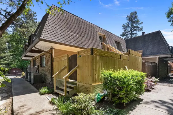 199 Summerwalk Circle, Chapel Hill, NC 27517