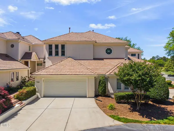 789 Crabtree Crossing Parkway, Cary, NC 27513