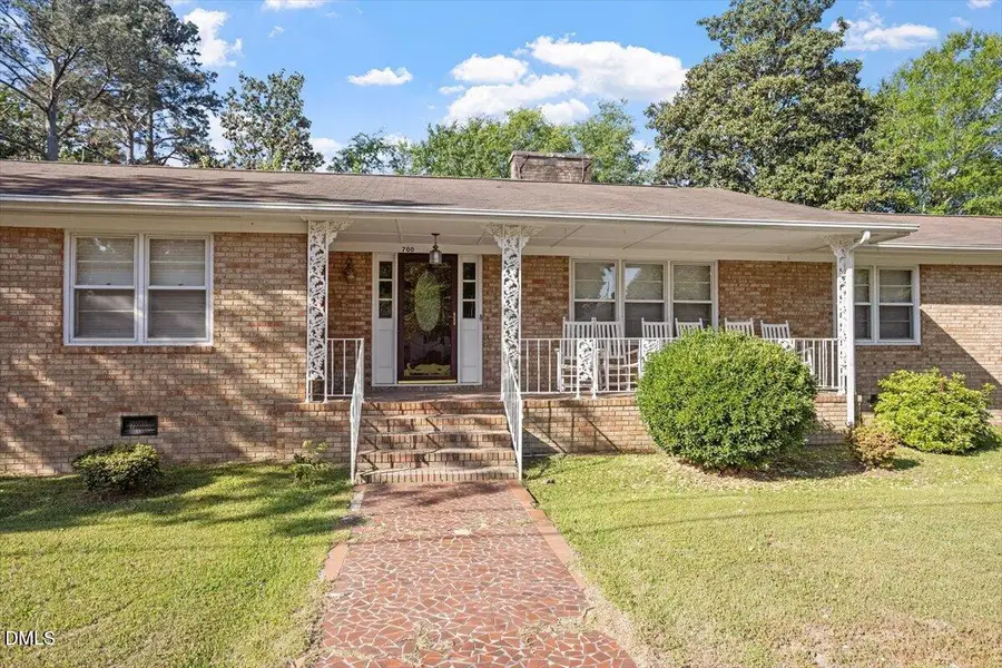 700 E Harnett Street, Dunn, NC 28334 - #2