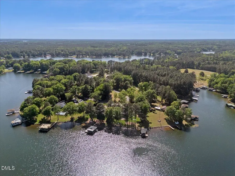 125 Lakeview Circle, Gasburg, VA 23857 - #2