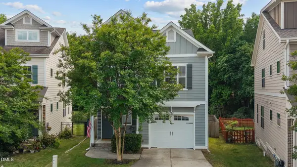 208 Log Pond Court, Apex, NC 27502
