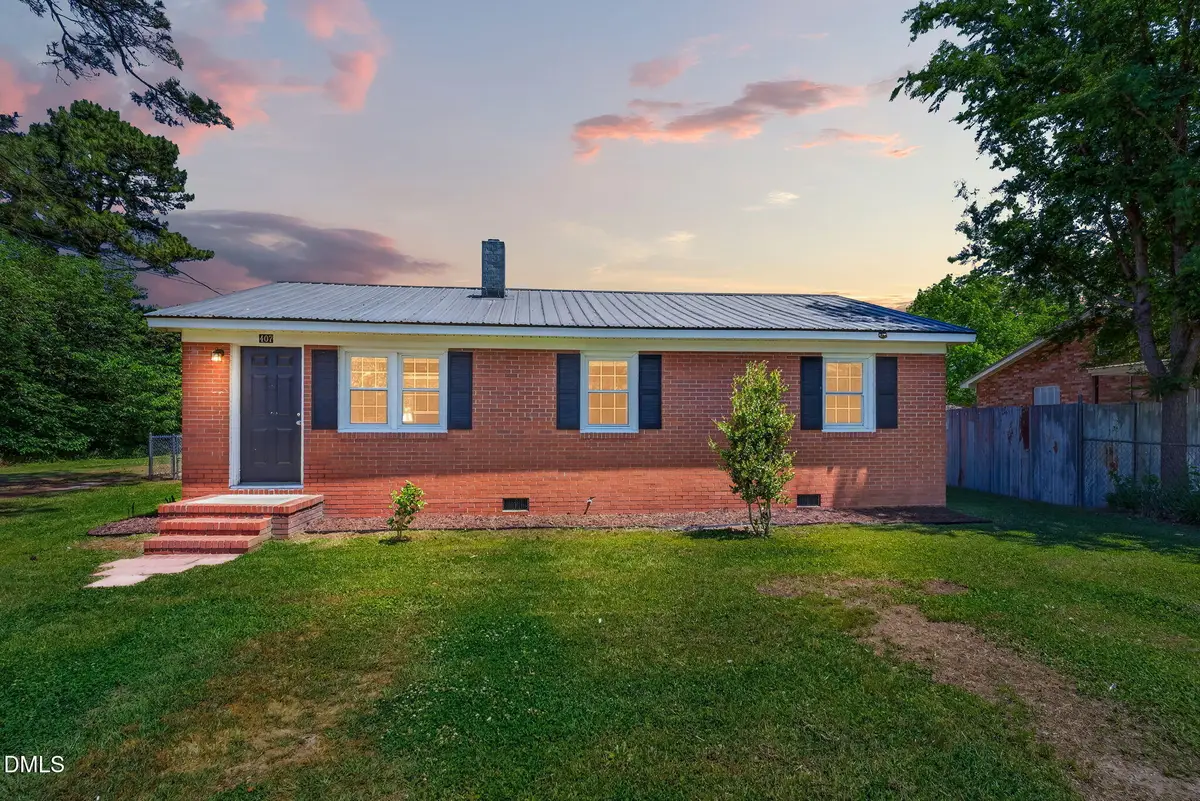 407 E Pearsall Street, Dunn, NC 28334 - #1