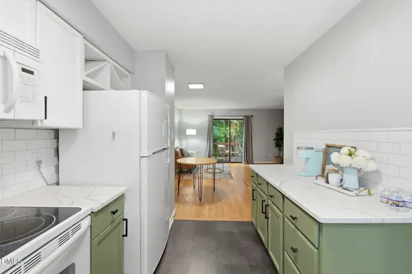 111 Weatherstone Drive #Unit B, Chapel Hill, NC 27514