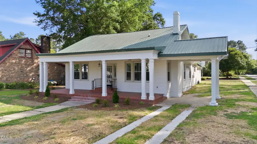 611 W Pearsall Street, Dunn, NC 28334 - #3