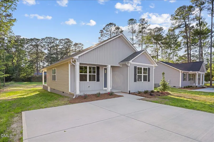 303 N West Street, Roseboro, NC 28382 - #3