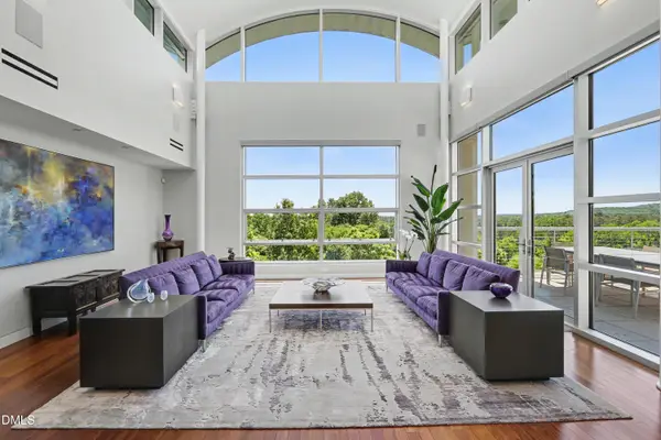 331 W Barbee Chapel Road, Chapel Hill, NC 27517
