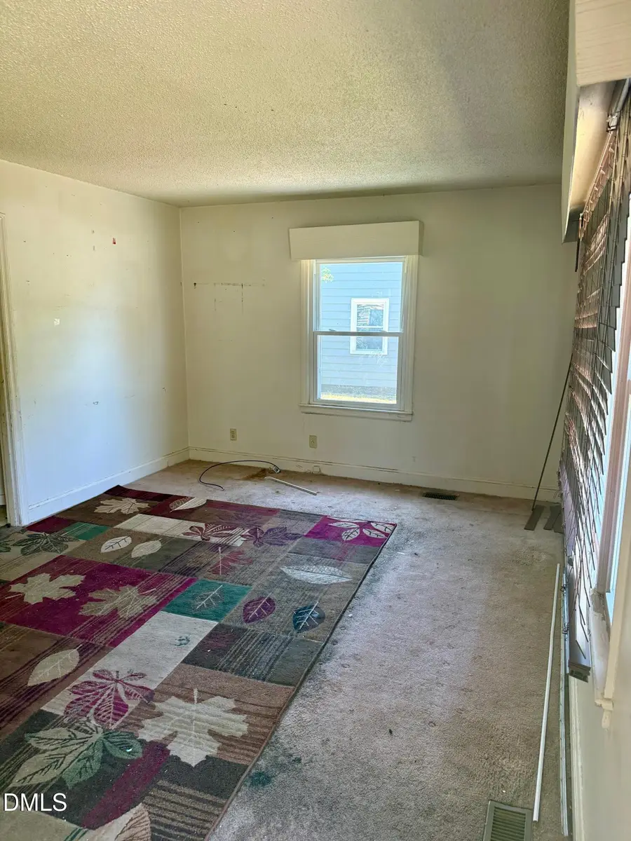 2137 Roger Street, Burlington, NC 27217 - #3