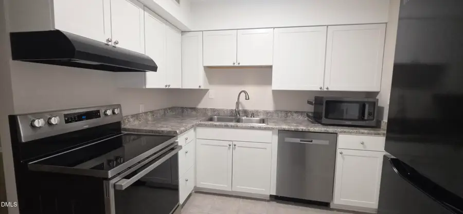 220 Elizabeth Street #A18, Chapel Hill, NC 27514 - #3