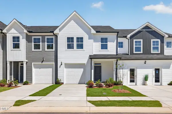 3302 Bailey Lake Drive #202, Fuquay Varina, NC 27526
