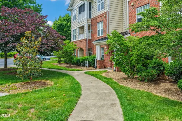 1423 Arborgate Circle, Chapel Hill, NC 27514