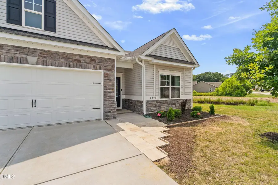 1300 London Meadow Way, Fuquay Varina, NC 27526 - #2