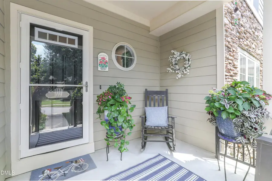 109 Haybarn Court, Apex, NC 27502 - #3
