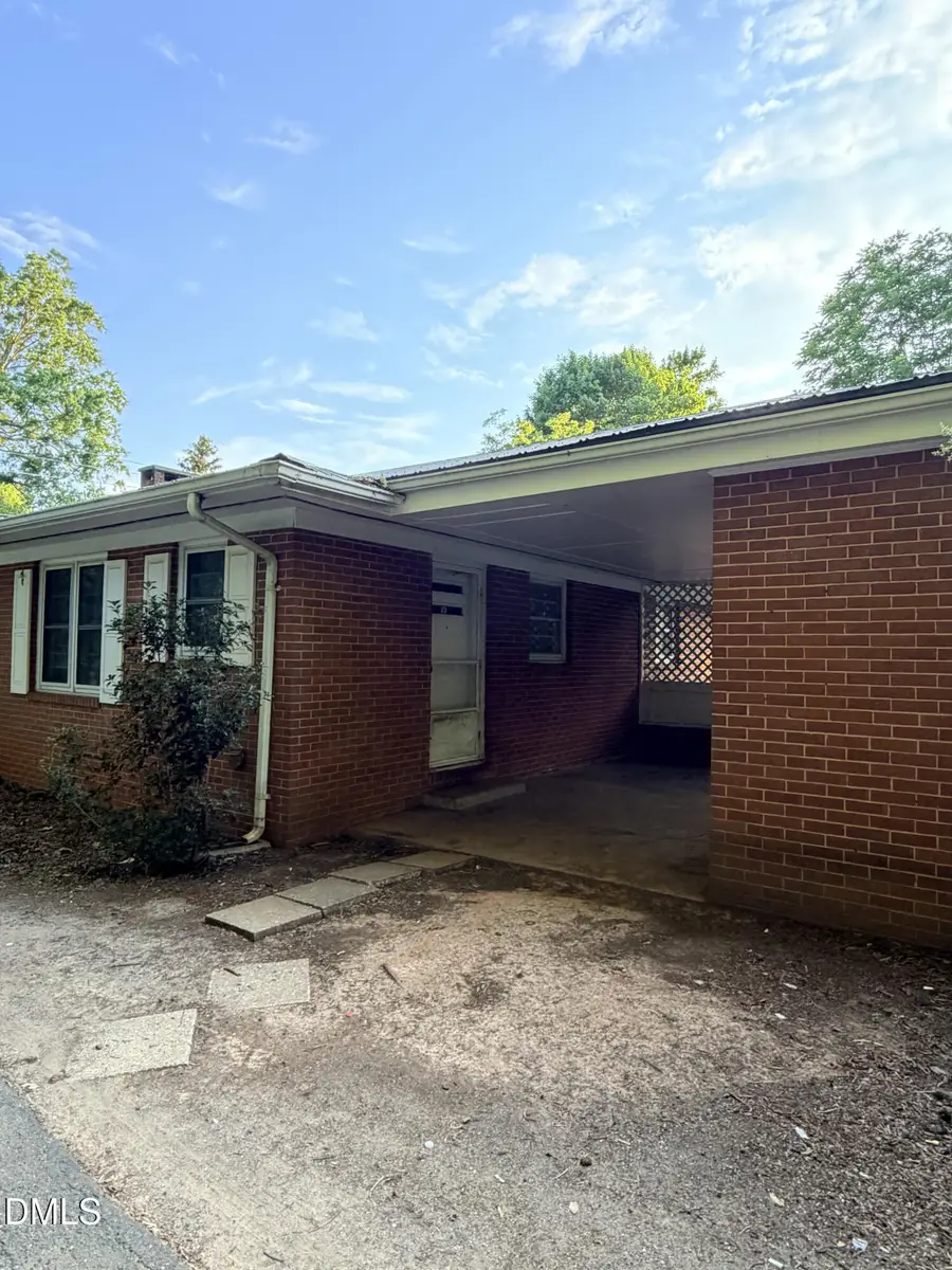 611 E Raleigh Street, Siler City, NC 27344 - #2