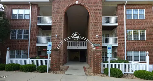 127 Sturbridge Drive, Clayton, NC 27520
