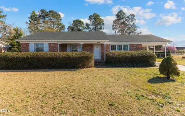 414 York Road, Fayetteville, NC 28303