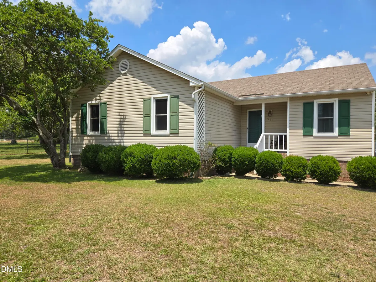 221 Country Lane, Clayton, NC 27520 - #1