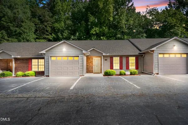 402 Pinefield Place, Thomasville, NC 27360