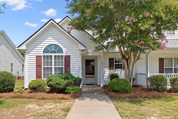 585 Pinecroft Drive, Clayton, NC 27520