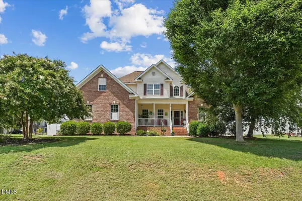 18 Treewood Lane, Clayton, NC 27527