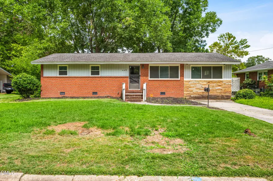 608 Howell Street, Selma, NC 27576 - #2