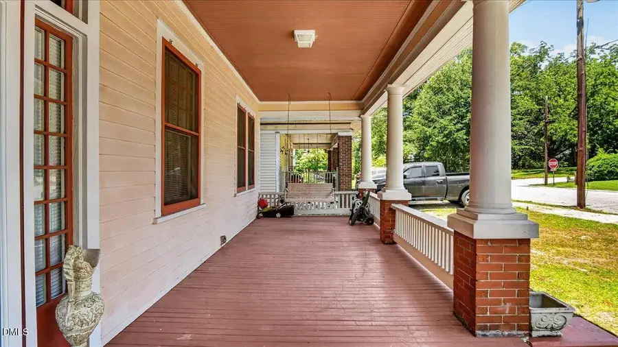 239 W Young Avenue, Henderson, NC 27536 - #2