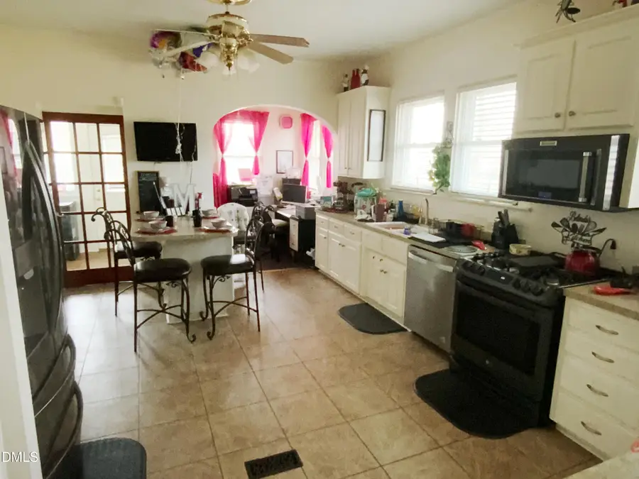 304 W Harnett Street, Dunn, NC 28334 - #2